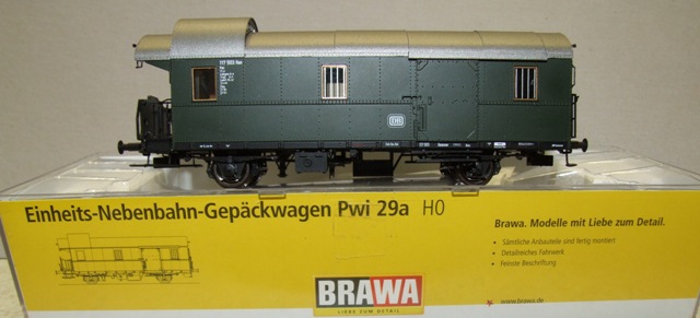 BRAWA HO 45813 Gepäckwagen Pwi29 DB EP III NEU & OVP