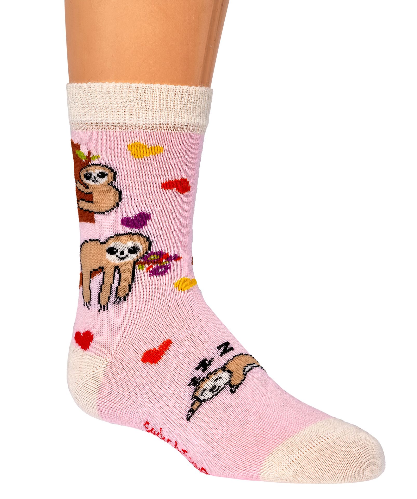Kindersocken Faultier Motiv getragen