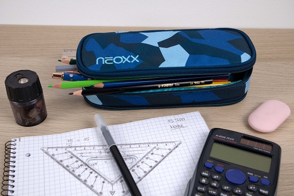Schulrucksack und Active nation Schlamperbox mit NEOXX Set Camo 3tlg. Regenschutz