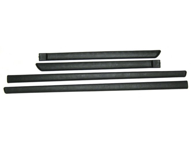 4 Molduras Decorativas Laterales Inferiores Para Audi A4 B5 (8D) – Berlina Y Avant, Con Clips De Fijación