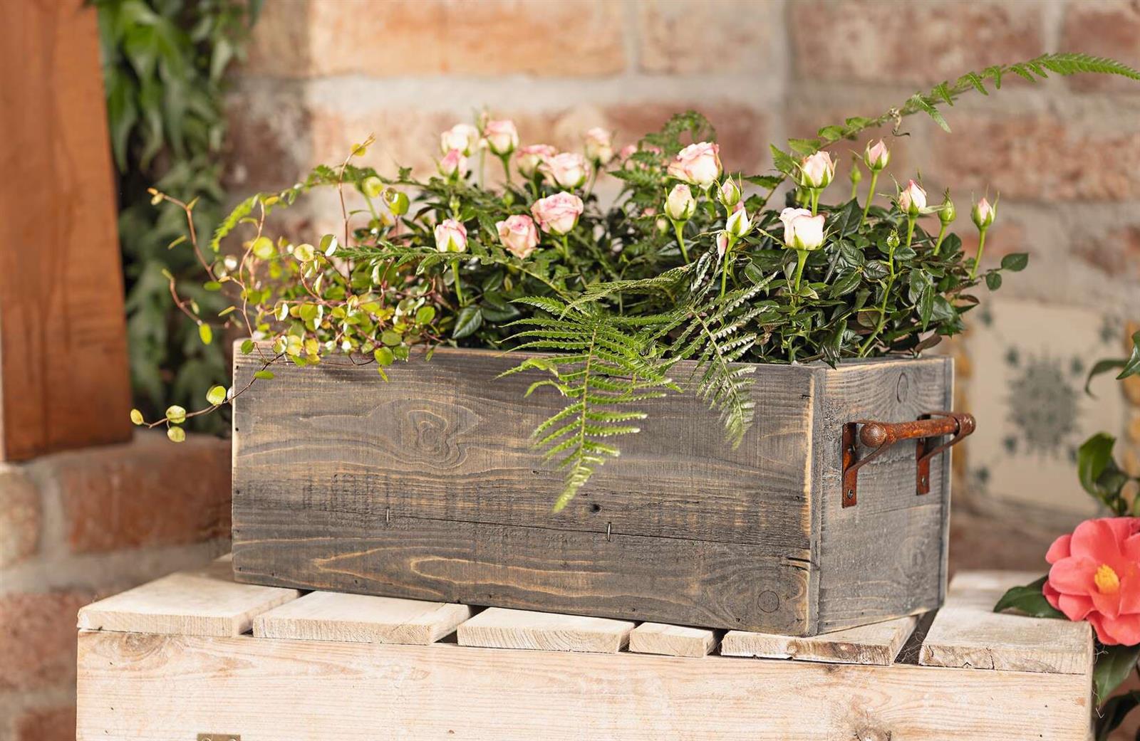 Pflanzkasten "Grey" aus recyceltem Holz, grau gekalkt, Pflanzer, Pflanzbox,  Blumenkasten, Balkonkasten
