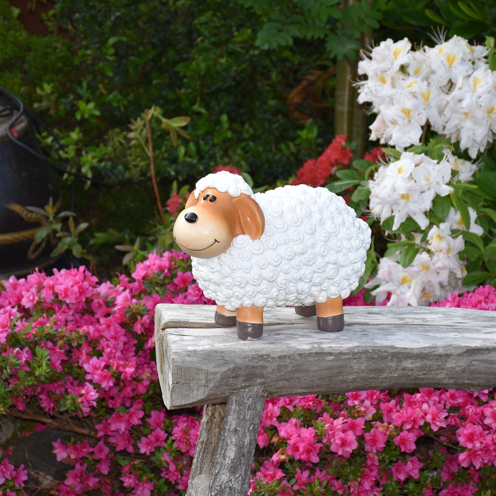 Gartenfigur Schaf in Natur