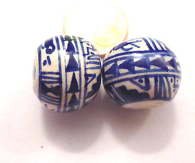 1 Stück Peruperle Kugel ca 15 mm blau weiß Keramik mit Muster