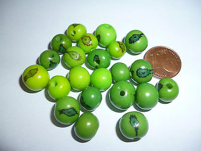 50 Stück Acai Perlen grün Mix Brasilien ca 8 mm