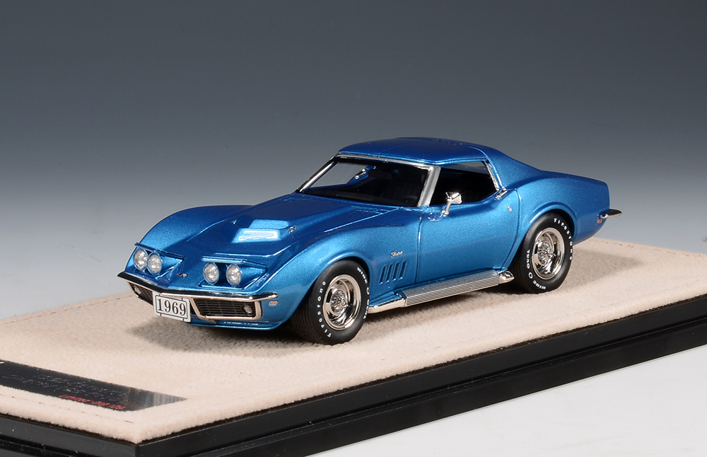 Stamp Models Chevrolet Corvette L88 Coupe Open Headlight/Closed 1969 Blue 1:43 STM690002