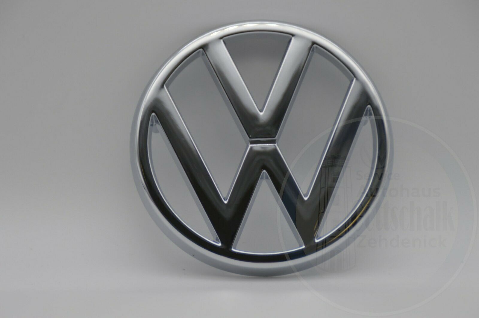 Orig VW Golf 1 Scirocco 1 Caddy 1 VW Emblem Kühlergrill Logo chrom 321853601 NOS