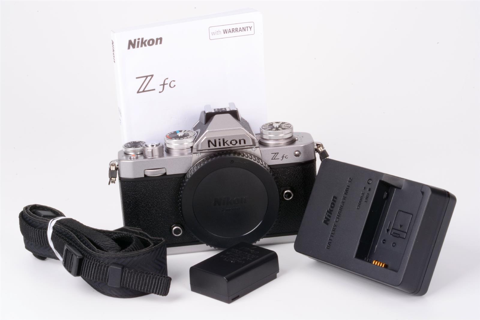 Nikon Z FC Gehäuse Body neuwertig mint near new silber 6000863 - Bild 1 von 10