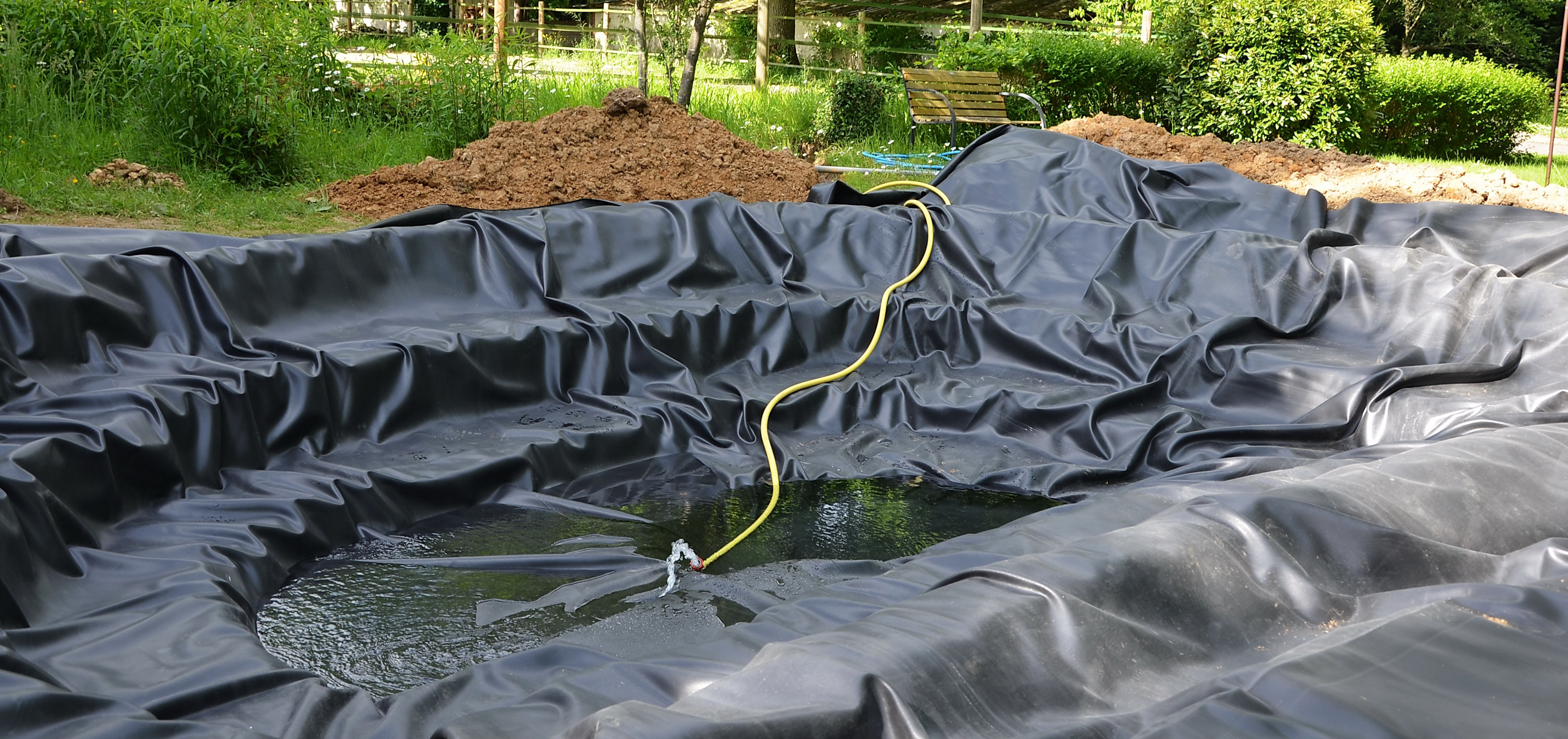 Bâche pour bassin EPDM profilé l6,68 m - Jardiland